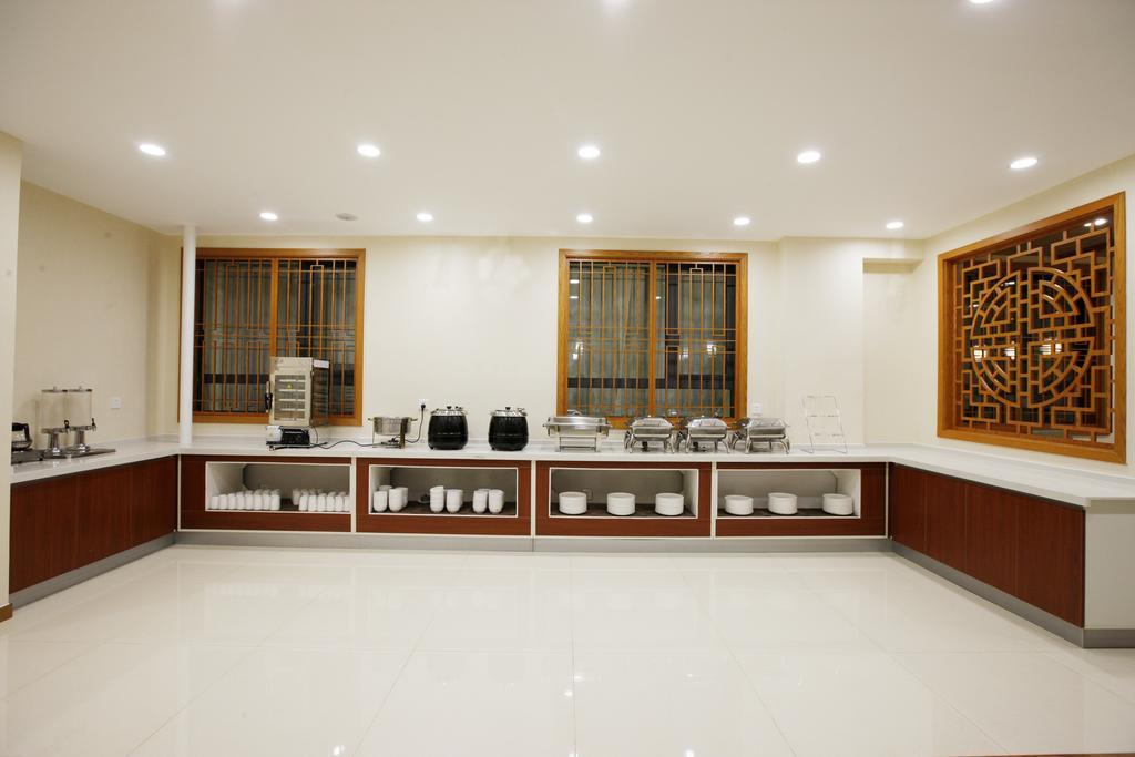 Beijing Dongdan Hotel Near Wangfujing Street,Tian'Anmen Square,The Forbidden City,Free Self-Service Laundry Room Exterior photo